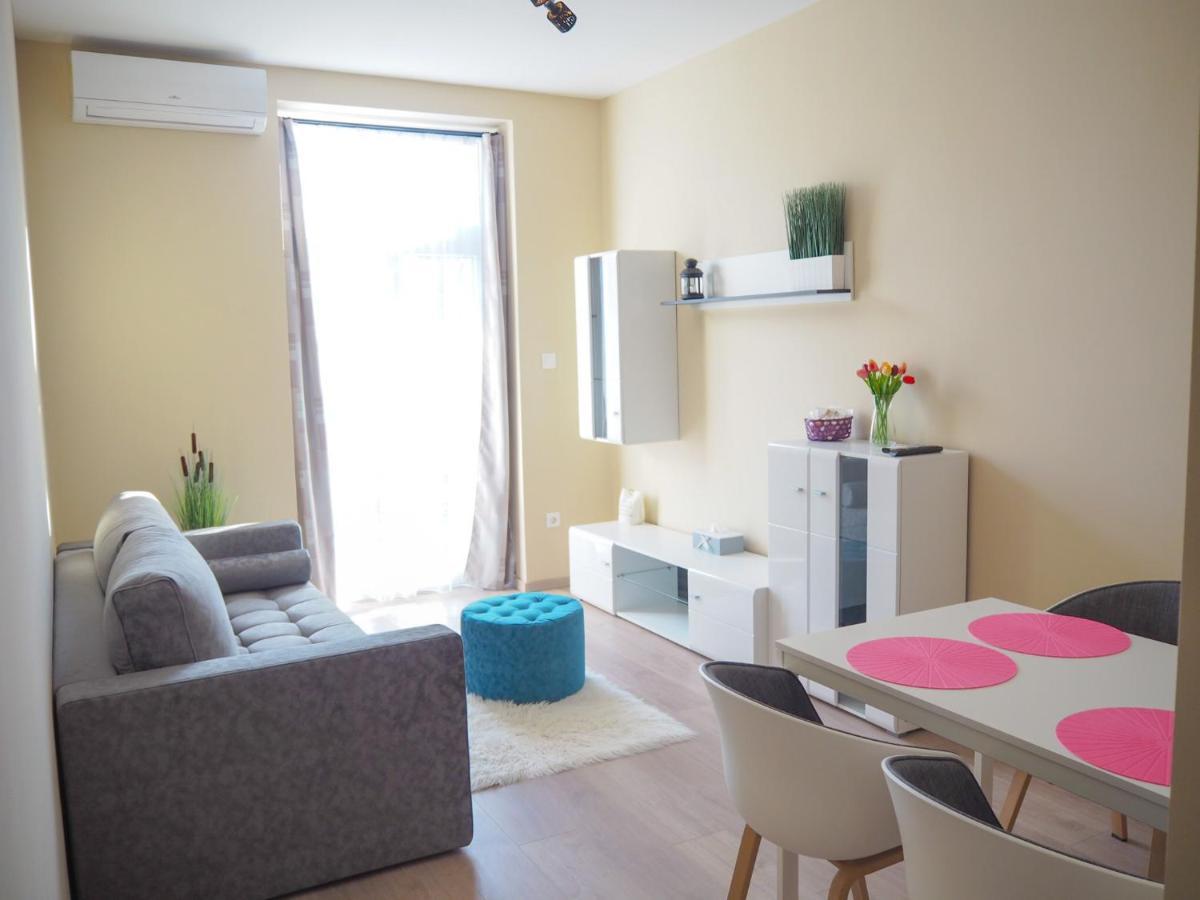 Holiday Apartmanhaz ハルカーニャ エクステリア 写真