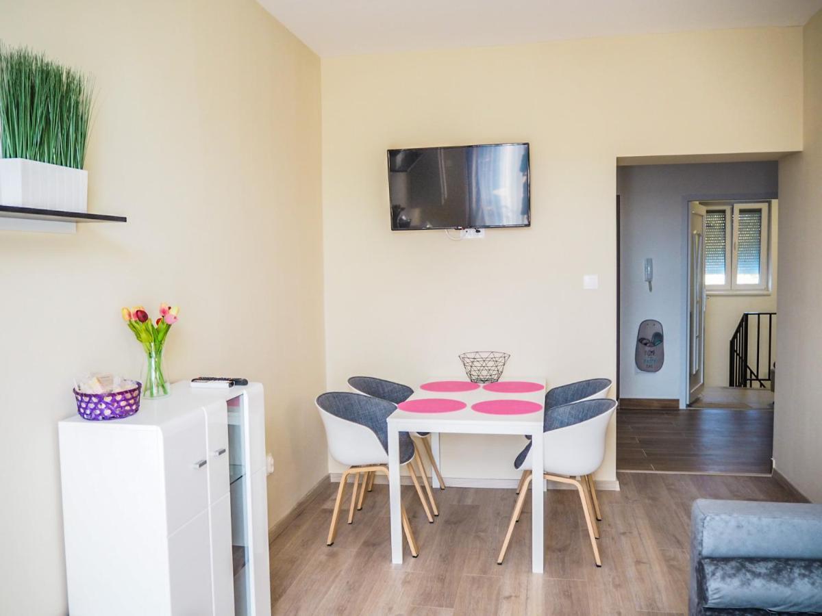 Holiday Apartmanhaz ハルカーニャ エクステリア 写真