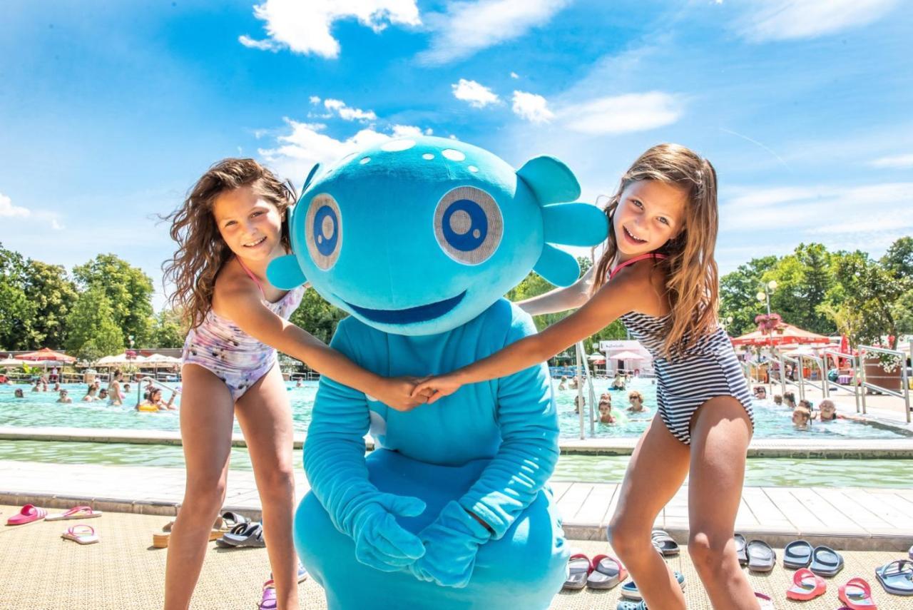 Holiday Apartmanhaz ハルカーニャ エクステリア 写真